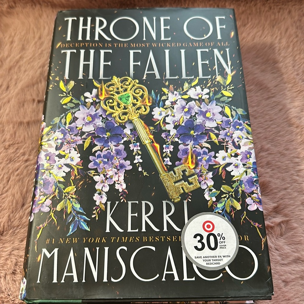 •HARDCOVER•✨Throne of the Fallen by Kerri Maniscalco ✨